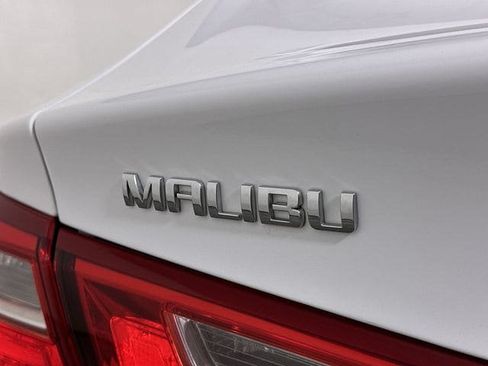 Used 2025 Chevrolet Malibu LT FWD image 32