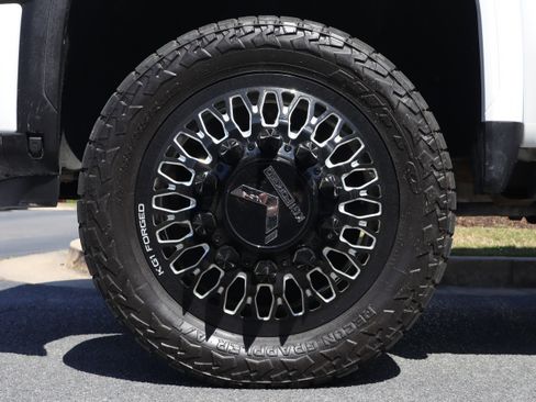 Used 2024 GMC Sierra 3500 Denali Ultimate image 6