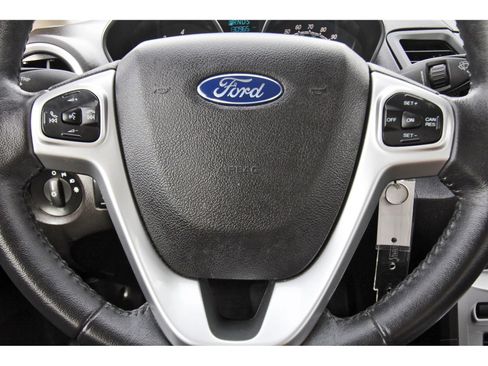Used 2016 Ford Fiesta SE image 17