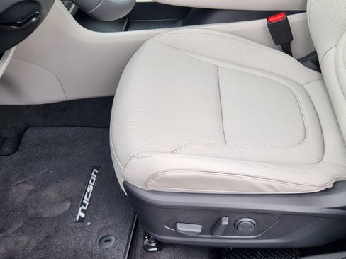 New 2026 Hyundai Tucson Limited AWD/4WD image 9