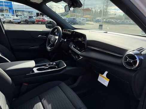 New 2026 Chevrolet Equinox LT image 34