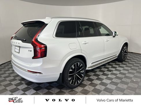 New 2025 Volvo XC90 B5 Core w/ Climate Package image 8