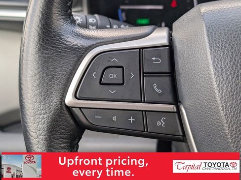 Used 2021 Toyota Sienna XLE image 16