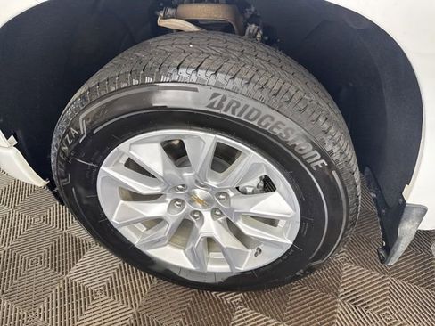 Used 2025 Chevrolet Silverado 1500 Custom image 31