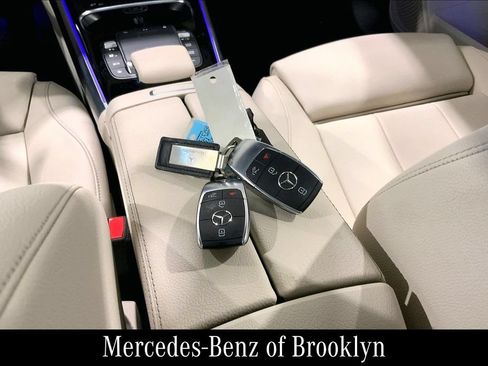 Certified 2023 Mercedes-Benz GLB 250 4MATIC image 16