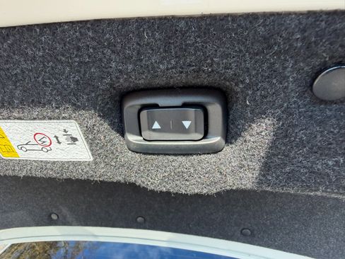 Used 2018 BMW M4 Convertible image 50