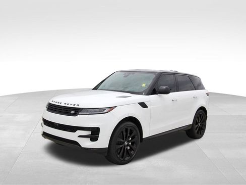 Used 2024 Land Rover Range Rover Sport SE AWD/4WD image 2