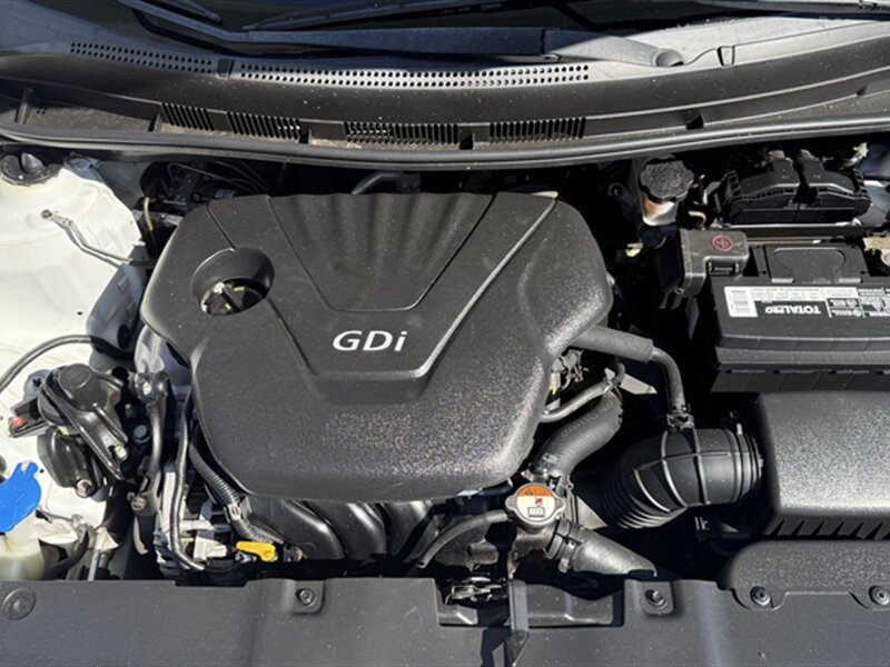 Used 2014 Hyundai Accent GLS FWD image 22