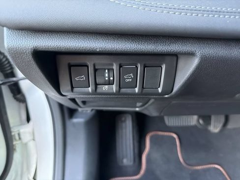 Certified 2023 Subaru Outback Touring XT AWD/4WD image 17