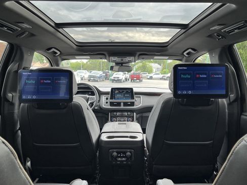Used 2023 Chevrolet Tahoe Premier AWD/4WD image 45