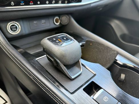 Used 2021 Nissan Rogue SL w/ Premium Package image 24