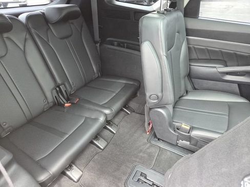 Used 2023 Kia Sorento SX AWD/4WD image 29