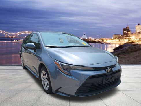 Used 2024 Toyota Corolla LE FWD image 4