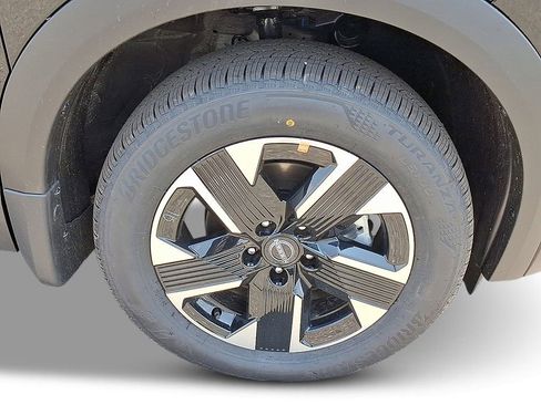 New 2026 Nissan Kicks SV w/ SV Premium Package image 9