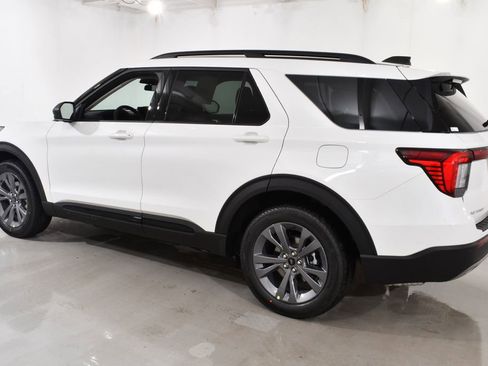 New 2026 Ford Explorer Active AWD/4WD image 15