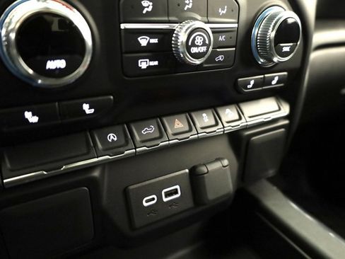 Used 2022 GMC Sierra 1500 Elevation w/ X31 Off-Road Package image 21