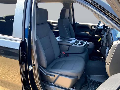 Used 2020 Chevrolet Silverado 1500 Custom w/ Custom Value Package AWD/4WD image 9