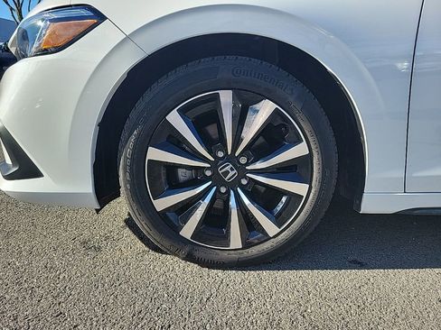 Used 2024 Honda Civic EX-L image 7