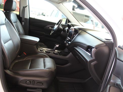 Used 2021 Chevrolet Traverse Premier w/ Redline Edition image 14