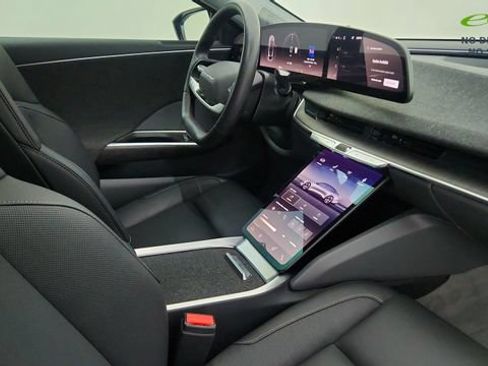 Used 2025 Lucid Air Pure RWD image 22