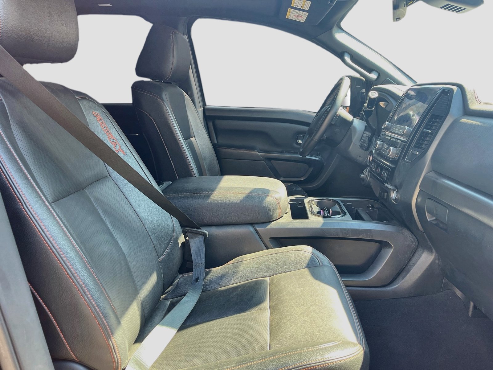 Used 2024 Nissan Titan PRO-4X w/ Pro-4x Convenience Package AWD/4WD image 30