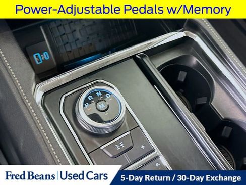 Used 2022 Ford Expedition Max XLT image 22