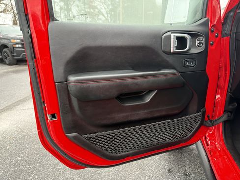 Used 2024 Jeep Wrangler Unlimited Rubicon image 11