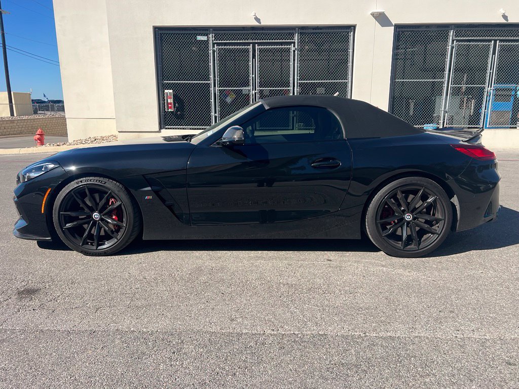Used 2022 BMW Z4 M40i w/ Premium Package RWD image 4