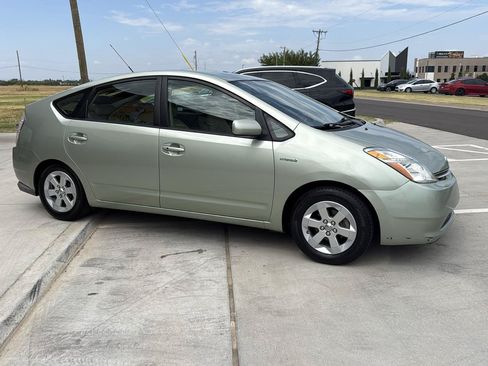 Used 2009 Toyota Prius w/ Pkg 6 FWD image 8