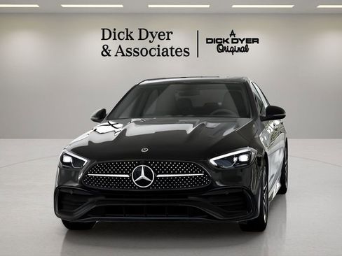 Used 2025 Mercedes-Benz C 300 Sedan image 32