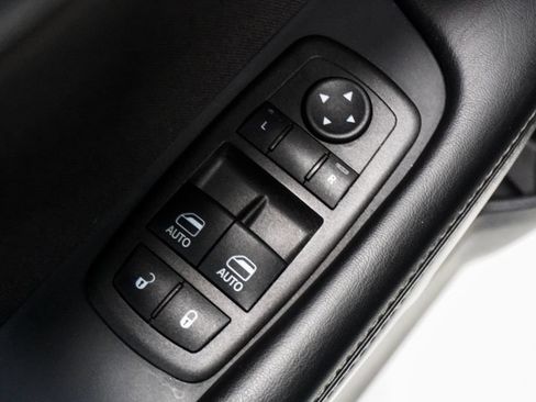Used 2022 Dodge Challenger R/T Scat Pack RWD image 16