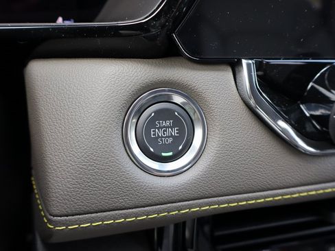 New 2025 Chevrolet Colorado ZR2 w/ Technology Package image 15