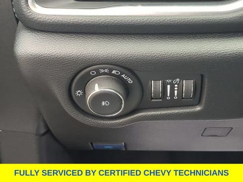 Used 2025 Chrysler Pacifica Limited FWD image 26