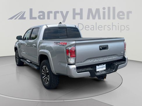 Used 2021 Toyota Tacoma TRD Sport w/ Technology Package AWD/4WD image 3