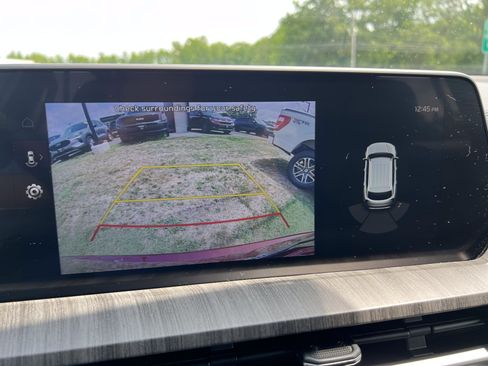 Used 2024 Kia Telluride EX w/ EX Captain's Chair Package AWD/4WD image 23