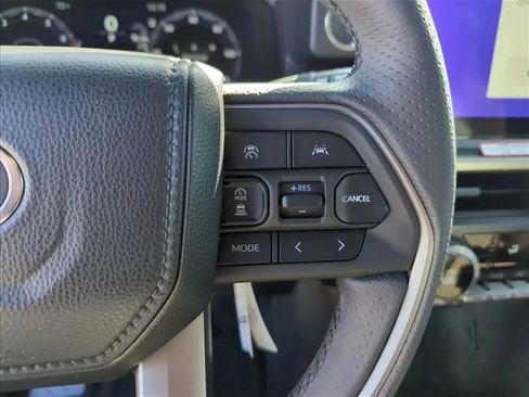 New 2025 Toyota 4Runner Limited image 18