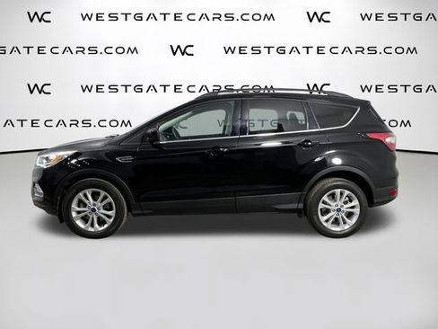 Used 2017 Ford Escape SE w/ Equipment Group 201A image 5