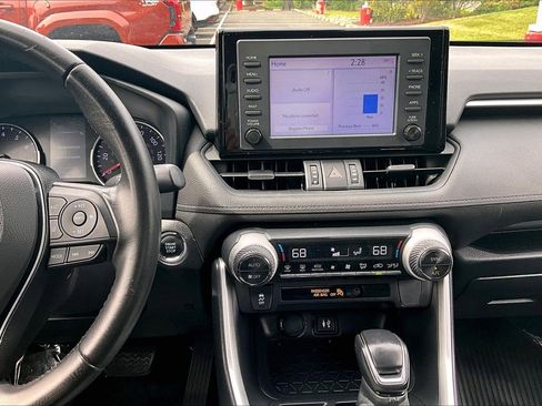 Used 2019 Toyota RAV4 XLE Premium w/ All Weather Liner Package AWD/4WD image 6