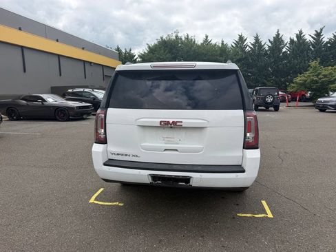 Used 2020 GMC Yukon XL SLT w/ Open Road Package AWD/4WD image 6
