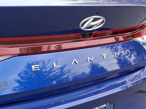 Certified 2023 Hyundai Elantra SEL image 31