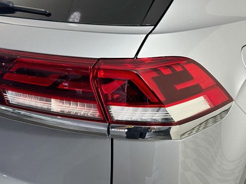 Used 2026 Volkswagen Atlas Cross Sport SE FWD image 34