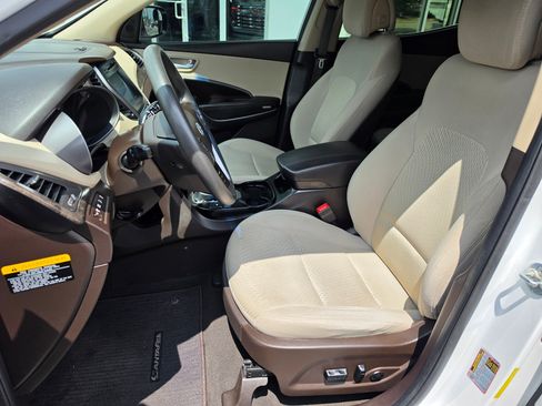 Used 2018 Hyundai Santa Fe Sport w/ 2.4L Value Package 02 FWD image 9