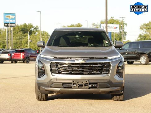 Used 2025 Chevrolet Equinox LT FWD image 2