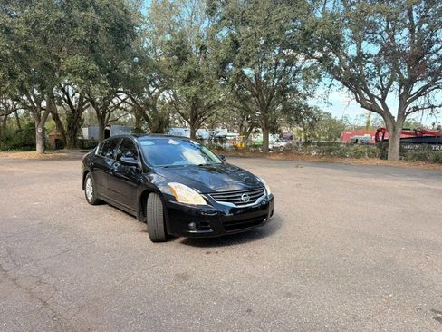 Used 2012 Nissan Altima 2.5 S w/ Special Edition Pkg image 3