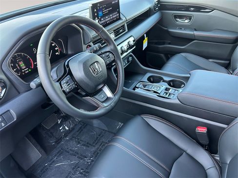 New 2025 Honda Pilot TrailSport image 10