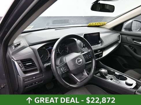 Used 2025 Nissan Rogue SV AWD/4WD image 19