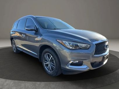 Used 2019 INFINITI QX60 Luxe w/ Essential Package