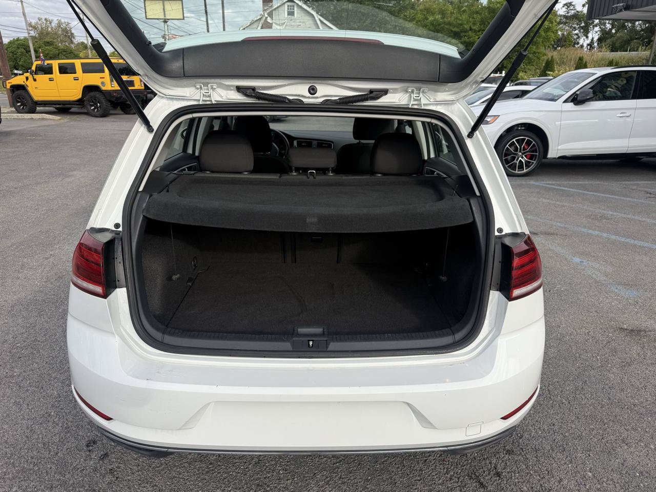 Used 2019 Volkswagen e-Golf SE w/ Driver Assistance Package FWD image 7