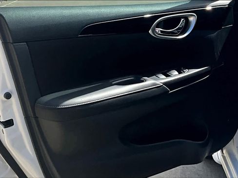 Used 2018 Nissan Sentra SV image 21