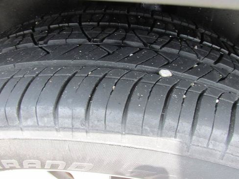 Used 2016 Jeep Cherokee Limited AWD/4WD image 8